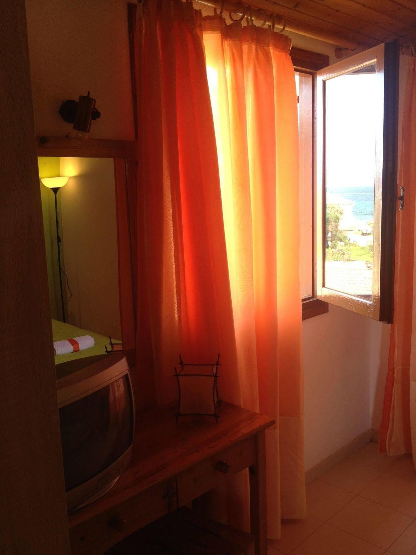Ionian Breeze Apartments Kávos Dış mekan fotoğraf